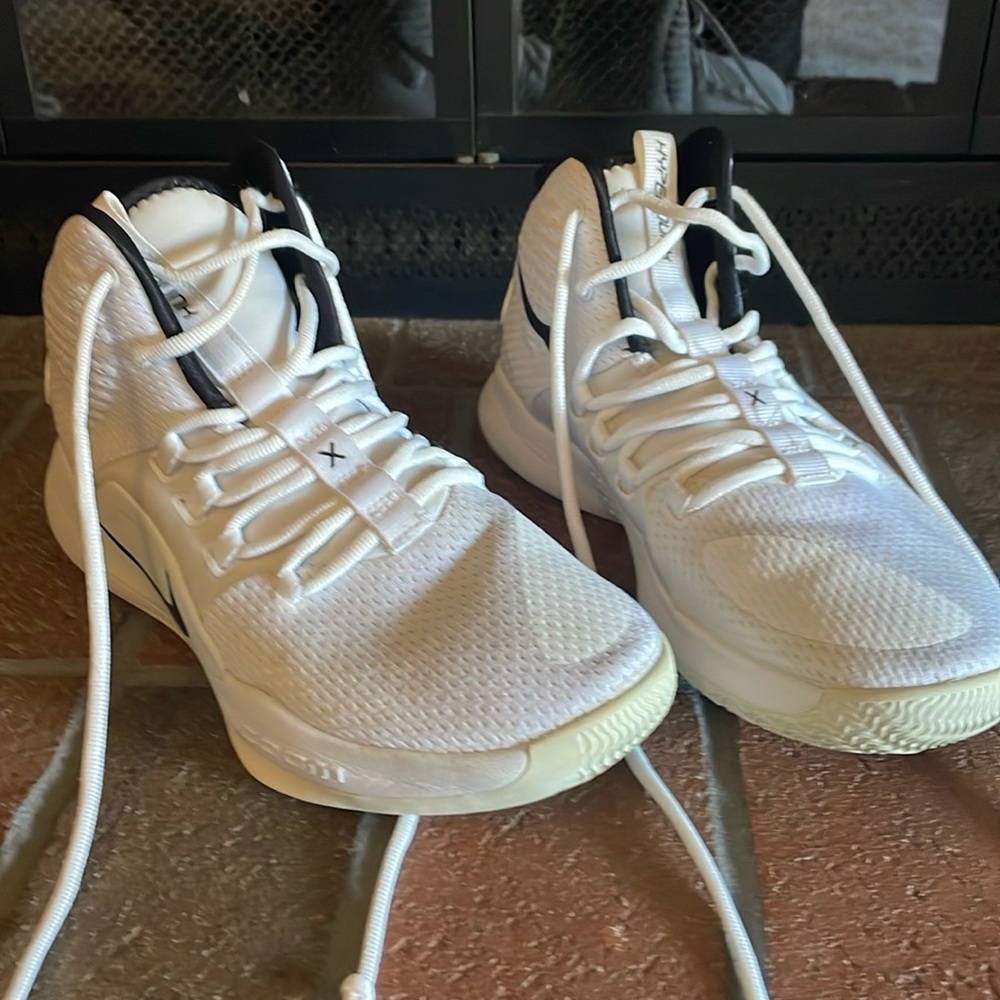 Nike Zoom Hyper Dunk X 2018, Women’s size 8, White/Black